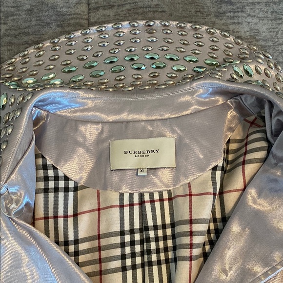 Stylish Silver Women's Coat - Picture 2 of 8